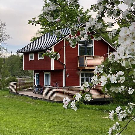 Sea Side Cabin Borlange Exterior photo