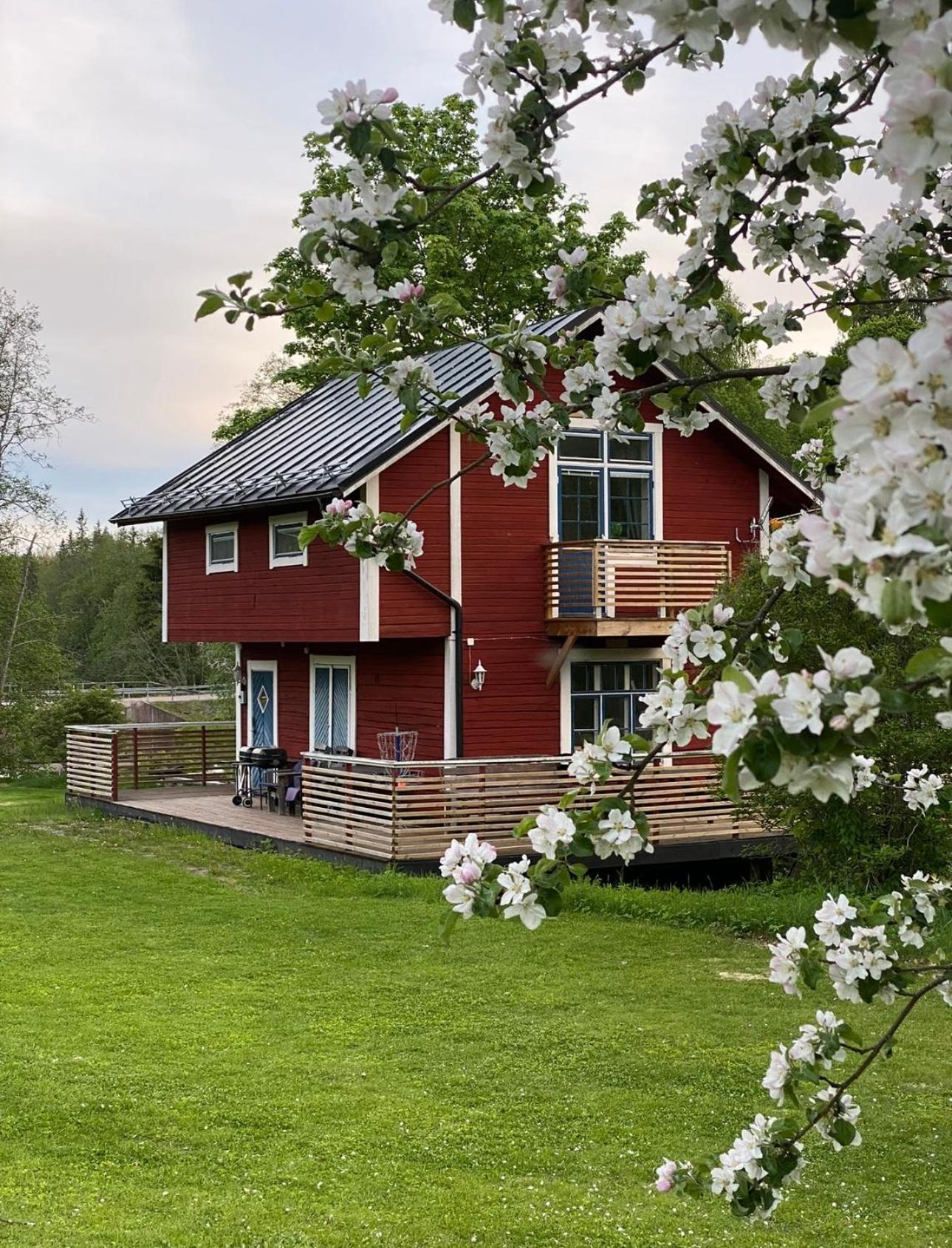 Sea Side Cabin Borlange Exterior photo